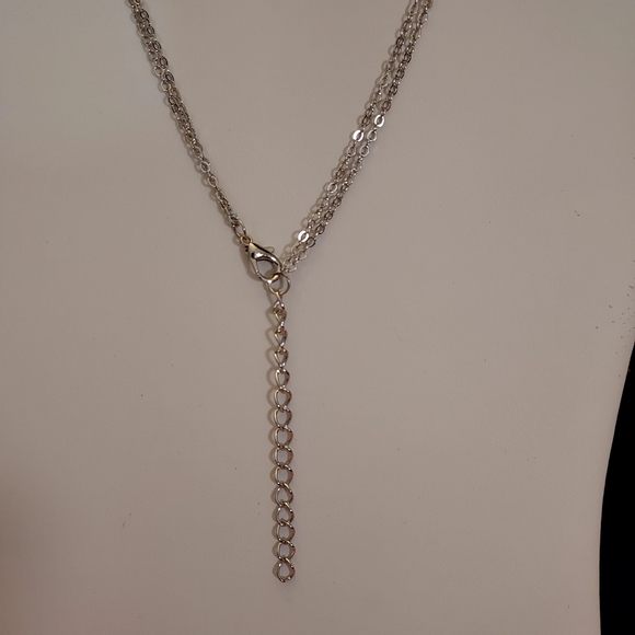 Silver Layered Disc and Bar Necklace - Picture 3 of 4